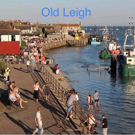 Modern Stylish Studio Flat Near Leigh On Sea. Hadleigh  Exteriör bild