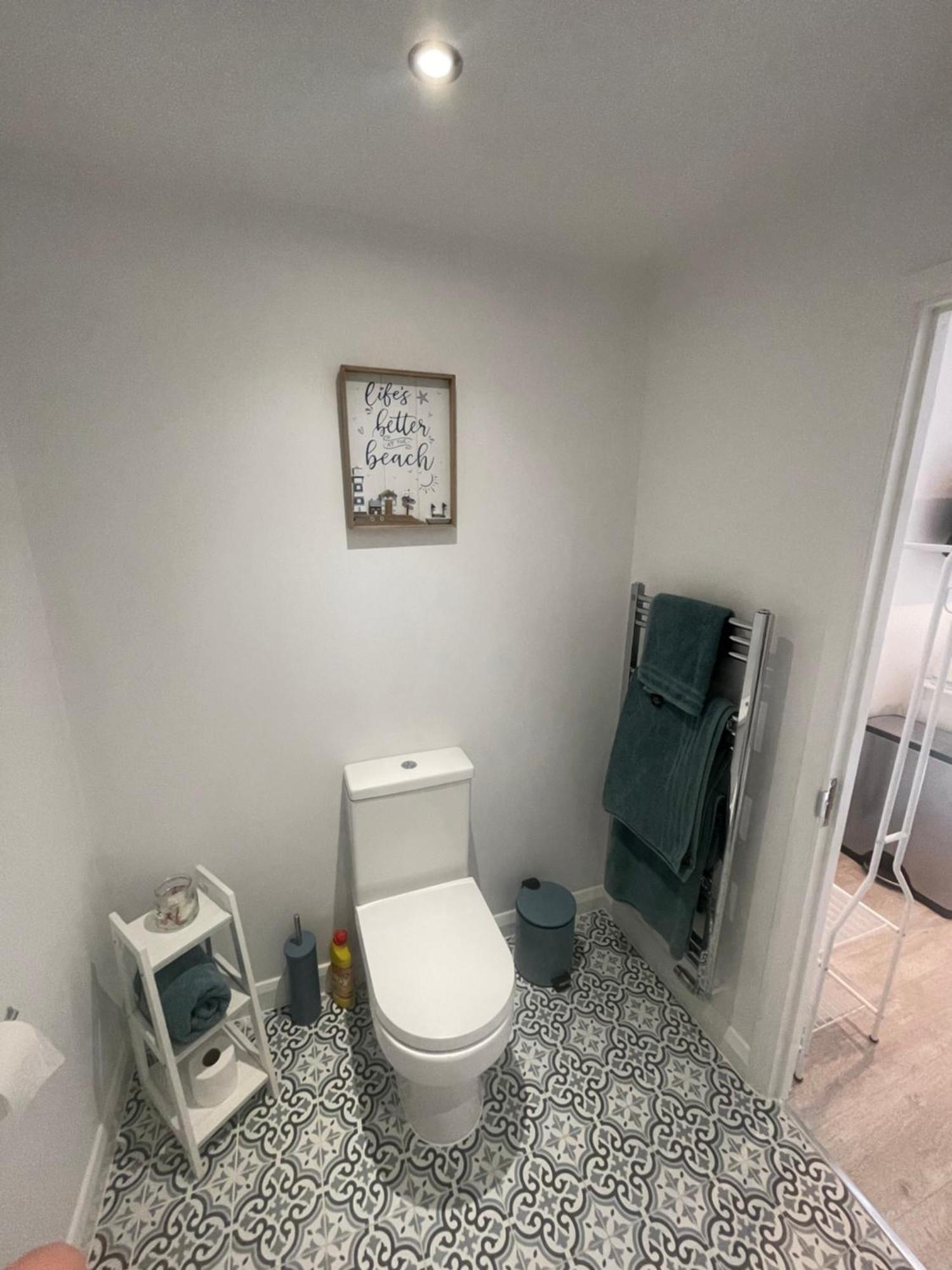 Modern Stylish Studio Flat Near Leigh On Sea. Hadleigh  Exteriör bild